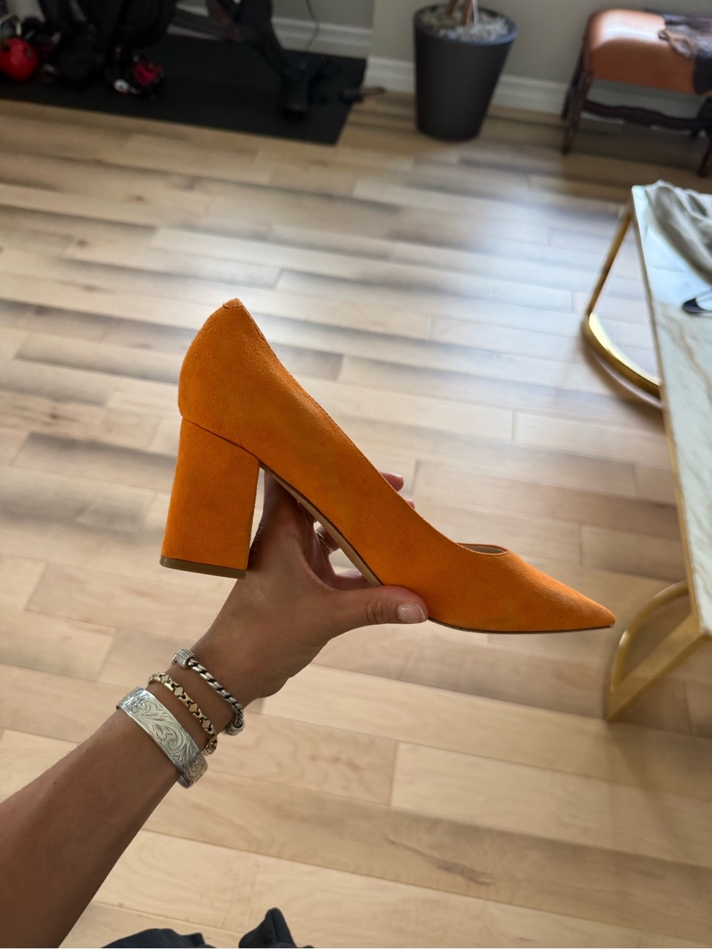 Marc Fisher Orange Suede Pointed Toe Pumps | Lucky TV Game Show Heels - Picture 2 of 6